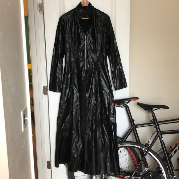 Black Vinyl Floor length duster - Picture 3 of 3